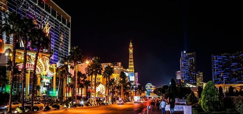 97 Fun Things to Do on the Las Vegas Strip - The Ultimate Bucket List -  TourScanner