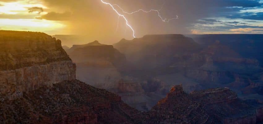 grand canyon lightning